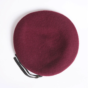 หมวกเบเร่ต์ขนสัตว์แฟชั่นที่มีตัวเลือกส่วนบุคคลที่สมบูรณ์แบบสำหรับพิธีชุมนุมกลางแจ้งและสวมใส่มืออาชีพ - Product Image 5