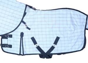 Alfombra de Carreras de Caballos de calidad del exportador indio Diseño de verano Tela impermeable de nailon relleno de algodón de color sólido con capucha desmontable - Product Image 3