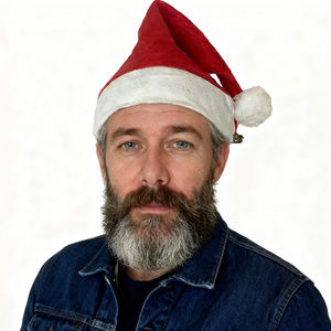 قبعة سانتا كلوز للكبار مقاس واحد يناسب الجميع، مصنوعة من الفرو الصناعي المخملي، باللونين الأحمر والأبيض، مناسبة للعطلات، من المصنع مباشرة - Product Image 2