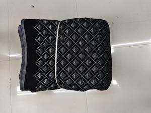 Tissu brodé en velours de qualité supérieure, antistatique, poids moyen, fabrication sur commande de mariage pour la couture de projets de mode en Inde - Product Image 2