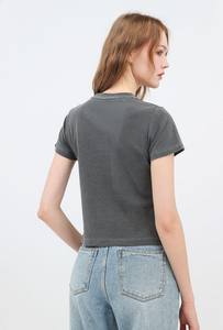 Camiseta ajustada para chica al por mayor 240gsm algodón spandex mezcla Vintage lavado liso camisetas impresión personalizada camiseta para hombre - Product Image 2