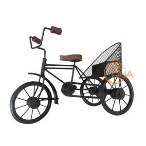 รูปปั้นตกแต่งรถสามล้อโลหะและไม้สไตล์โบราณและทันสมัยพร้อมตะกร้าพิมพ์ยูวีชุบนิกเกิลสีดำสำหรับตกแต่งบ้าน - Product Image 3