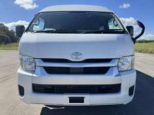 HIA-CE Van 2022 d'occasion, sièges en cuir, transmission automatique, transmission intégrale, régulateur de vitesse adaptatif, pneus R18, caméra 360°, toit ouvrant panoramique, LED - Product Image 2