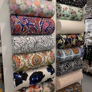 Elegante tela de crepé con estampado digital para vestidos de novia, atuendo de fiesta, ropa personalizada y decoración única para el hogar en los Emiratos Árabes Unidos y Dubái - Product Image 1