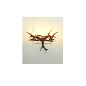 Suministro directo de fábrica Cuerno hecho de madera Diseñador de lujo Bollos y lámparas de pared de alta calidad para artículos de decoración - Product Image 1