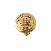 Boussole de poche en laiton massif avec gravure sur le thème du logo personnalisé, design de lignes blanches de l'étoile du Titanic, impression UV, horloge nautique polie