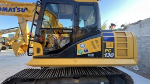 รถขุดไฮดรอลิกแบบตีนตะขาบ KOMATSU PC130-8K ขนาด 13 ตัน สภาพดีเยี่ยม นำเข้าจากญี่ปุ่น มือสอง - Product Image 4