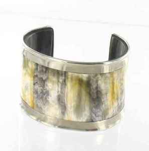 Brazaletes de cuerno de buey natural para moda sostenible, diseño personalizado, pulsera hecha de cuerno de buey para niñas y mujeres, joyería de cuerno única - Product Image 3