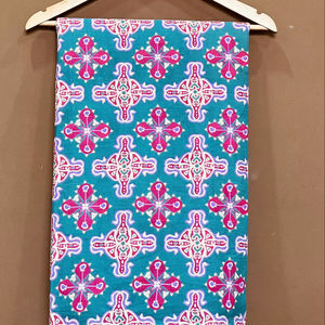 Tela de Algodón Estampada a Mano: Estampado Indio Verde Azulado y Magenta, por Yarda - Product Image 1