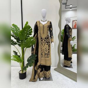 Ensemble salwar kameez en coton élite avec haut et bas ornés de broderies lourdes et dupatta assorti pour les sorties décontractées, vente en gros - Product Image 3