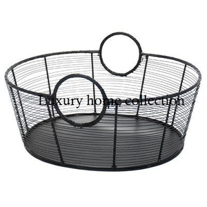 Cesta de frutas de metal de alambre abierto estilo granja para almacenar manzanas, naranjas, plátanos y más con un aspecto duradero hecho a mano - Product Image 6