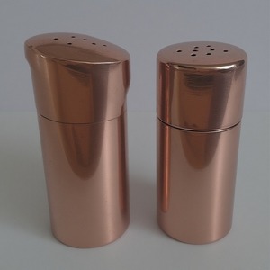 Elegante molinillo de sal y pimienta de latón con superficie de oro antiguo artesanal Diseñado para interiores de comedor decorativos - Product Image 2