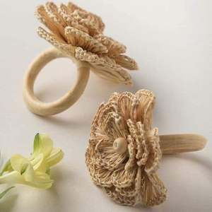 Rond de serviette décoratif en rotin tissé pour ajouter de la texture et de la chaleur à votre présentation de table à manger - Product Image 5