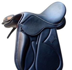 Selle anglaise en cuir souple de haute qualité pour dressage de chevaux Caractéristique respirante Vente entière à prix compétitif - Product Image 1