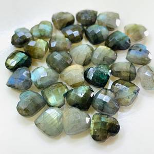 Pierre précieuse en labradorite sculptée à la main en forme de cœur pour la fabrication de bijoux 10 MM - Product Image 1