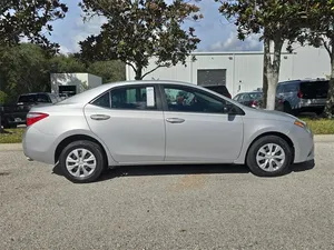 Toyota Corolla L 2016 Usado en EXCELENTE Estado - Product Image 3