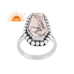 แหวนอัญมณี howlite ธรรมชาติสำหรับโลงศพดีไซน์แบบแยกแหวนเงินออกซิไดซ์ผลิตตามสั่ง - Product Image 1