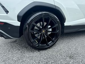 Super affaire.. Lamborghini Urus d'occasion 2019 - Product Image 6