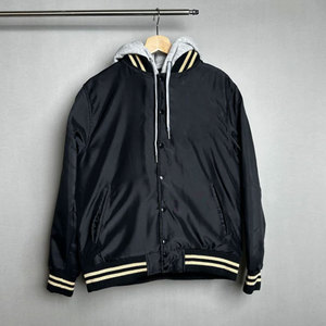 Chaqueta Universitaria Personalizada para Hombre, Chaqueta Bomber de Invierno Cálida con Mangas de Cuero, Estilo Preparatoria, Bordada. - Product Image 2