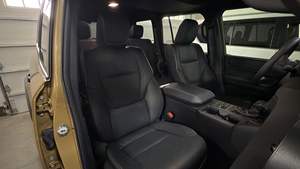 INCREÍBLEMENTE LIMPIO TOYOTA LAND CRUISER PRIMERA EDICIÓN 2024, TRACCIÓN EN LAS CUATRO RUEDAS TODAS LAS HORAS, TURBOCOMPRESOR, TRANSMISIÓN AUTOMÁTICA - Product Image 3