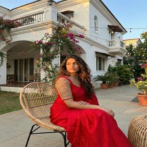 Sari Indio Pakistaní para Mujer, Hermoso Sari de Seda Espacial con Bordado a Mano para Bodas, Sari Pesado - Product Image 1