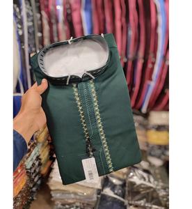 Kurta droite douce Reyon pour homme conçue pour le style de tous les jours et la mode festive saisonnière - Product Image 3