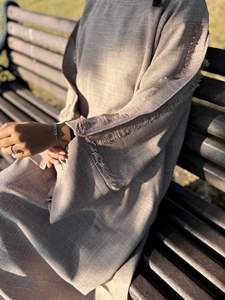 Vente en gros Abaya de luxe en soie XXL élégante robe islamique en lin manches à volants petite taille convient aux longs garçons musulmans traditionnels - Product Image 5