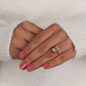 Bague de fiançailles solide en or 10 carats luxueuse avec lunette en diamant cultivé en laboratoire taille émeraude Bague cadeau de style tendance pour femme IGI - Product Image 2