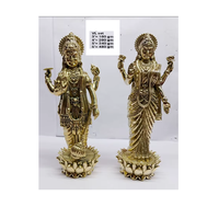 Sculpture artisanale en laiton de style traditionnel représentant le Dieu Vishnu et la déesse Lakshmi par HANDICRAFTS INN