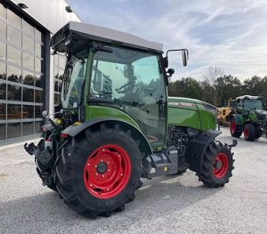 Tractor Fendt 209V Profi Gen3 91HP Tractor de viñedo estrecho con motor Deutz y transmisión Vario CVT - Product Image 6