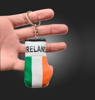 Porte-clés de haute qualité en forme de mini-gant de boxe en cuir PU, personnalisé avec logo du drapeau irlandais et poignet à lacets