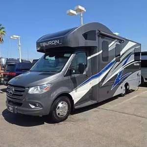 Camping-car 4x4 haute performance et confortable pour le camping en plein air - Product Image 1