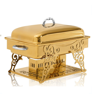 Réchaud en laiton royal avec une poignée décorative et une finition martelée, parfait pour garder les aliments au chaud disponibles en gros - Product Image 3