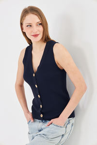 Chaleco de Pana Tejido para Mujer, Estilo Casual y Elegante, Ropa de Invierno de Algodón con Decoración de Botones, Largo hasta la Cintura - Product Image 6