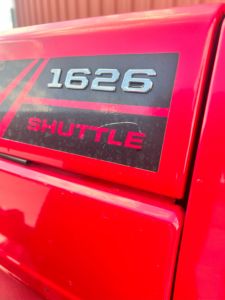 รถแทรกเตอร์มาฮินดรา ปี 2024 รุ่นใหม่ ขับเคลื่อน 4 ล้อ สำหรับงานเกษตร อายุการใช้งานยาวนาน พร้อมระบบขับเคลื่อน 4WD และ 2WD  ประกอบด้วยปั๊ม เกียร์ เครื่องยนต์ ชุดเกียร์ และลูกปืน - Product Image 4