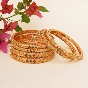 Brazalete de latón ajustable hecho a mano con grabados de elefante y loto para regalar - Product Image 3