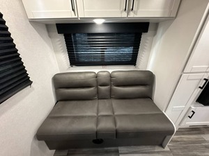 New 2026 Jayco Jay Flight Slx 210QB Ready for Sale - Product Image 5