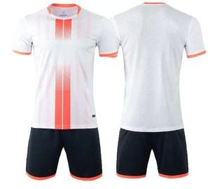 Nouvelle arrivée d'uniformes de football pour hommes avec logo personnalisé, uniforme de football respirant à prix réduit au meilleur design - Product Image 3