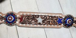 ชุดอุปกรณ์ขี่ม้าแบบตะวันตก สีแดง ขาว น้ำเงิน ประดับคริสตัล พร้อมสายรัดอกและบังเหียนหนัง ลายปักแบบ Concho สไตล์รักชาติ - Product Image 6