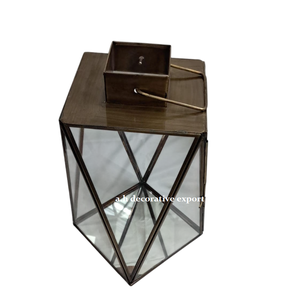 Lanterne de terrarium géométrique moderne avec finition en laiton, lanterne décorative hexagonale en forme de pyramide pour la décoration de la maison et des événements - Product Image 2