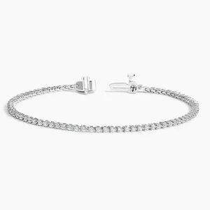 Bracelet tennis en diamants de luxe, accessoire de mode élégant pour toutes les occasions - Product Image 1