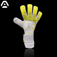 Gants de gardien de but de football de haute qualité, couleur blanche et jaune, pour adultes, équipement sportif, conception OEM, créez vos propres gants de gardien de but par AMAZING INDUSTRIES