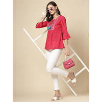 Rehaussez votre tenue quotidienne avec cette magnifique chemise décontractée ethnique pour femme, respirante, avec logo imprimé sur le devant, simple et idéale pour l'été.