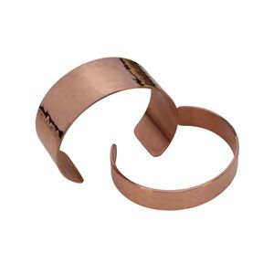 Brazalete de Diseño para Mujer, en Latón Plateado, con Grabado Personalizado Elegante, Brazalete Abierto, Joyería, Regalo - Product Image 3