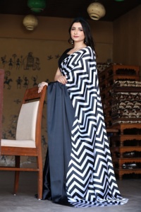 Dernière exclusivité Satin soie Saree indien traditionnel impression numérique élégant tenue de fête de mariée pour l'hiver de la boutique indienne - Product Image 5