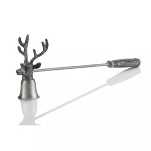 Accessoires de bougie de luxe en acier inoxydable gravé avec logo personnalisé coupe-mèche et éteignoir comprenant des outils pour bougies - Product Image 6