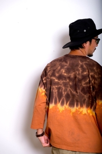 เสื้อยืดผ้าฝ้ายย้อมสีไล่ระดับสีโอเวอร์ไซส์สไตล์ญี่ปุ่นเสื้อคอได้รับการออกแบบ - Product Image 3