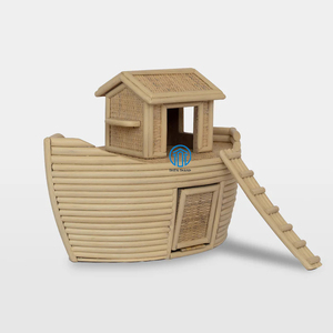 Juguete en forma de barco de mimbre material no tóxico natural ideal para niños - Product Image 1