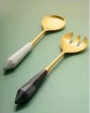 Serveur de salade de luxe de vente chaude avec poignée en acier inoxydable de meilleure conception personnalisée à la main couverts pour les fêtes prix de gros - Product Image 2