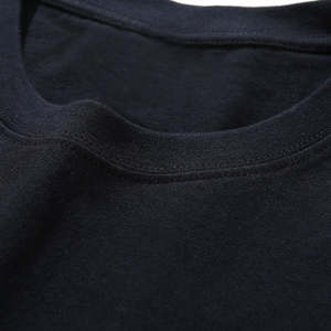 เสื้อยืดสีดำสำหรับผู้ชายชุดลำลองมีสไตล์ใส่สบายเนื้อผ้าคอตตอนระบายอากาศผลิตจากโรงงาน - Product Image 3